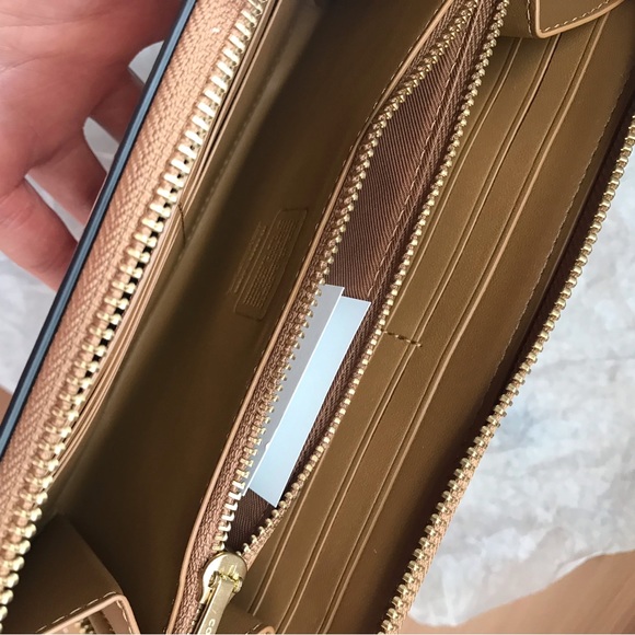 🥰 Coach X Tom Wesselmann Accordion Zip Wallet - Picture 6 of 11